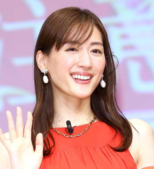 【芸能】綾瀬はるか、電動キックボードを愛用！　親友・ELT持田香織の証言に「よく乗ってます。風を切りたいんです」